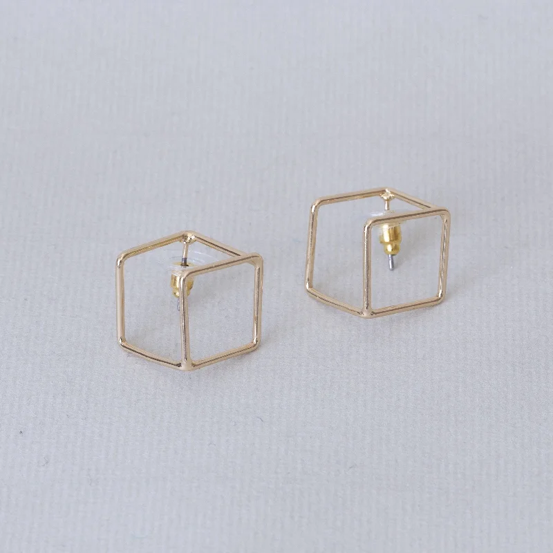 Small Drop Earrings for Casual Style-Cube Stud Earrings