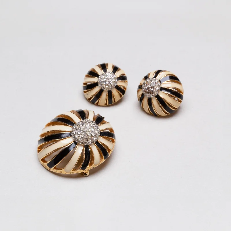 Artistic Pearl Earrings-Vintage Set of Trifari Brooch and Clip-on Earrings