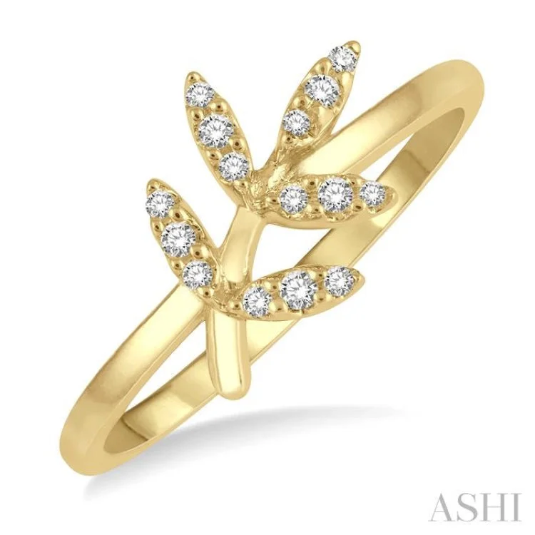 Solitaire Engagement Ring for Women-1/10 Ctw Leaf Motif Round Cut Diamond Petite Fashion Ring in 10K Yellow Gold