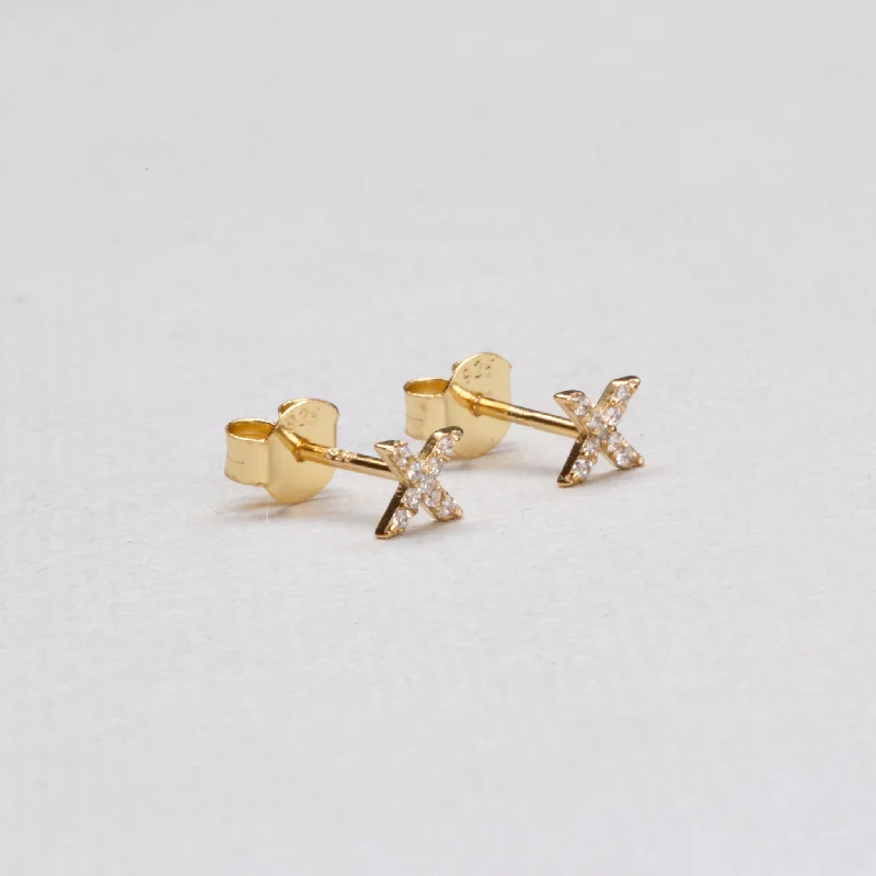 Beautiful Earrings for Fashionable Look-Gold-plated Kiss Stud Earrings