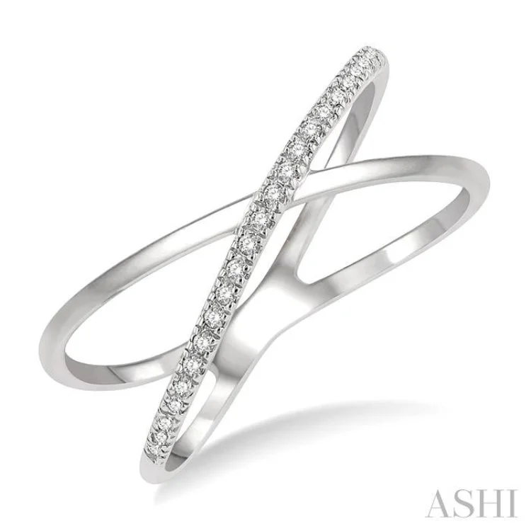 Bold Stackable Rings for Fashion-1/10 Ctw Wide Split Round Cut Diamond Twist Ring in 10K White Gold