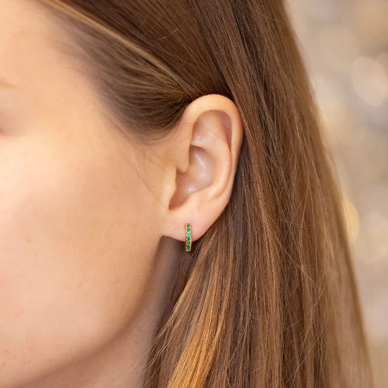 Everyday Earrings for Casual Wear-Huggie Hoop Earrings with Green Cubic Zirconia