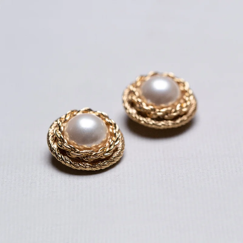 Simple Stud Earrings-Vintage Gold and Pearl Clip-on Earrings