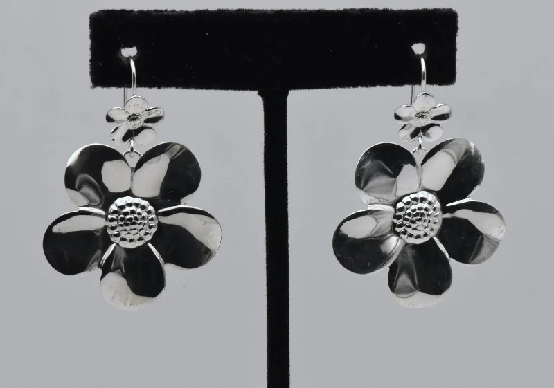 Round Earrings for Every Occasion-Vintage Italian Sterling Silver Dogwood Flower Earrings