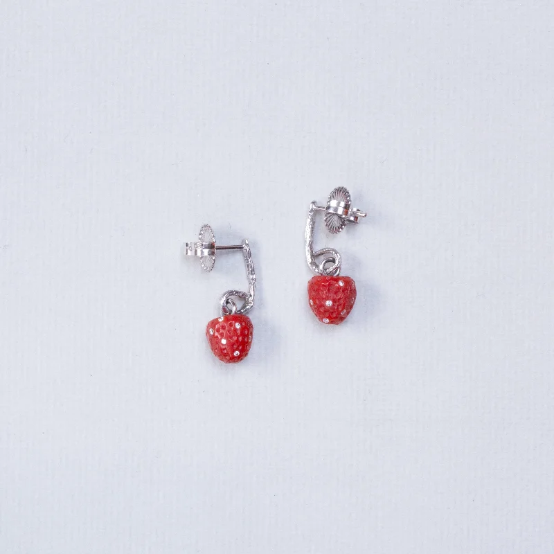 Beautiful Earrings for Fashionable Look-Strawberry Stud Earrings