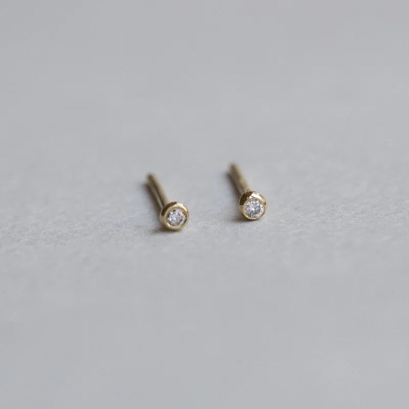 Simple Stud Earrings-Diamond Blob Stud Earrings